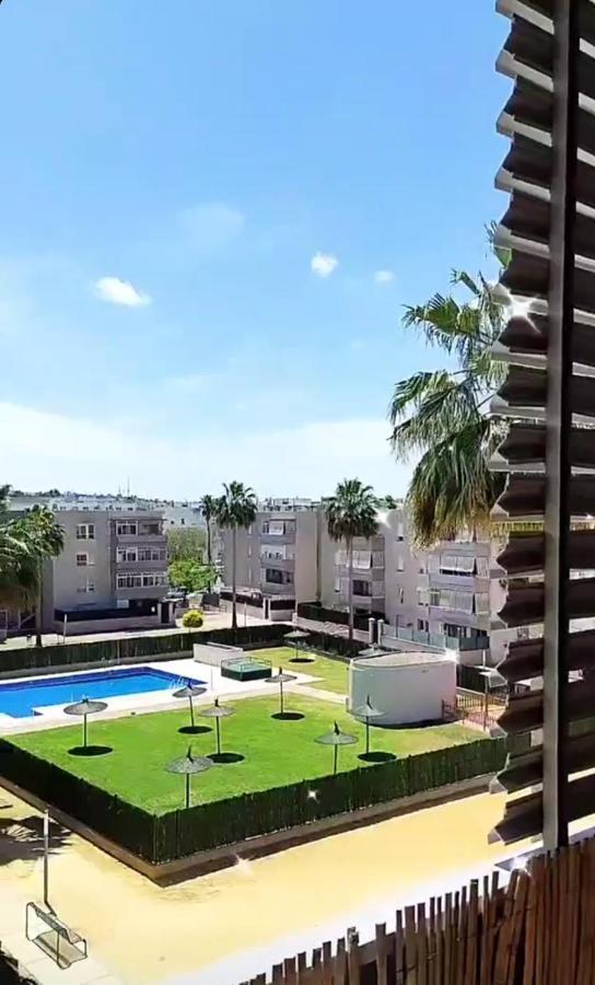 Apartamento Apartamento en complejo residencial con piscina Jerez de la Frontera Exterior foto